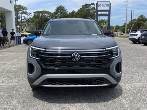 More photos of 2025 Volkswagen Atlas 2.0T Peak Edition at Step One Volkswagen Fort Walton Beach, FL