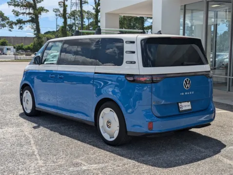More photos of 2025 Volkswagen ID. Buzz 1st Edition at Step One Volkswagen Fort Walton Beach, FL