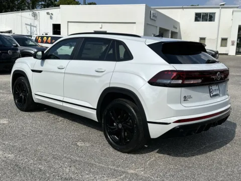 More photos of 2026 Volkswagen Atlas Cross Sport 2.0T SEL R-Line Black at Step One Volkswagen Fort Walton Beach, FL