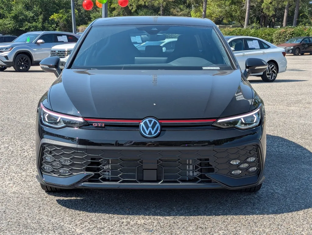 2025 Volkswagen Golf GTI S photo 3