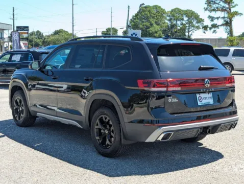 More photos of 2026 Volkswagen Atlas 2.0T Peak Edition at Step One Volkswagen Fort Walton Beach, FL