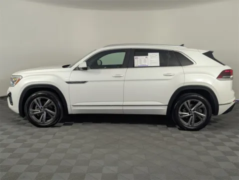 More photos of 2024 Volkswagen Atlas Cross Sport 2.0T SEL R-Line at Step One Volkswagen Fort Walton Beach, FL