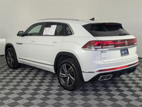 More photos of 2024 Volkswagen Atlas Cross Sport 2.0T SEL R-Line at Step One Volkswagen Fort Walton Beach, FL