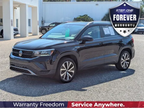 Black 2022 Volkswagen Taos 1.5T SE for sale in Fort Walton Beach, FL