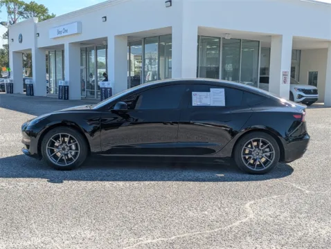 More photos of 2022 Tesla Model 3 Long Range at Step One Volkswagen Fort Walton Beach, FL