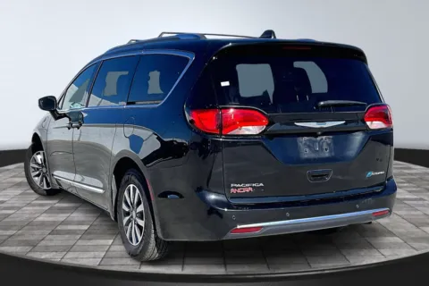 Another view of 2020 Chrysler Pacifica Hybrid Limited for sale in Redlands, CA at Redlands CDJR