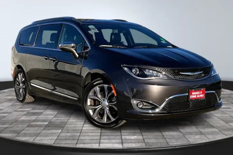 Photos of 2020 Chrysler Pacifica Limited for sale in Redlands, CA at Redlands CDJR