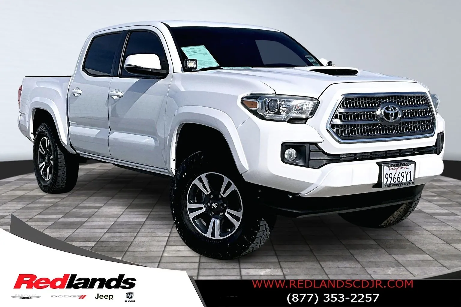 White 2016 Toyota Tacoma for sale in Redlands, CA