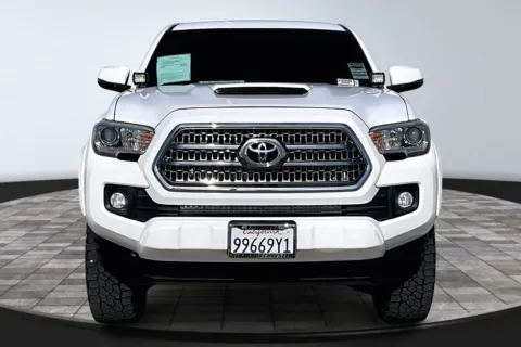 More photos of 2016 Toyota Tacoma at Redlands CDJR, CA