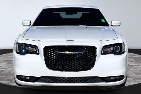 More photos of 2019 Chrysler 300 S at Redlands CDJR, CA