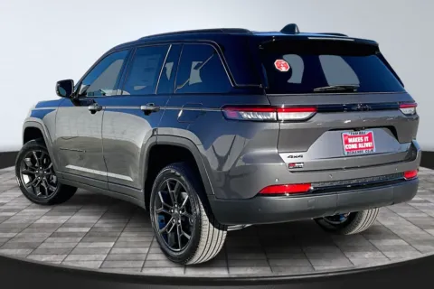 More photos of 2025 Jeep Grand Cherokee Limited at Redlands CDJR, CA