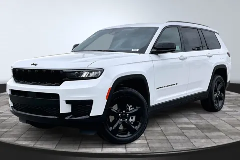 Another view of 2025 Jeep Grand Cherokee L Altitude X for sale in Redlands, CA at Redlands CDJR