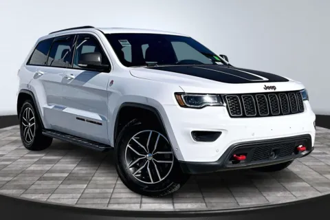 Photos of 2018 Jeep Grand Cherokee Trailhawk for sale in Redlands, CA at Redlands CDJR