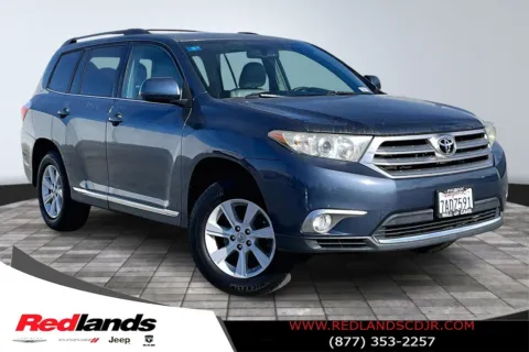 Blue 2013 Toyota Highlander Base Plus V6 for sale in Redlands, CA
