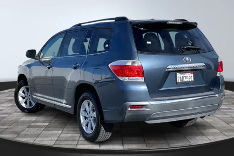 Another view of 2013 Toyota Highlander Base Plus V6 for sale in Redlands, CA at Redlands CDJR