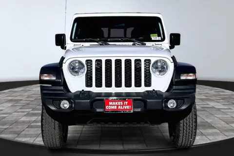 More photos of 2020 Jeep Gladiator Sport at Redlands CDJR, CA