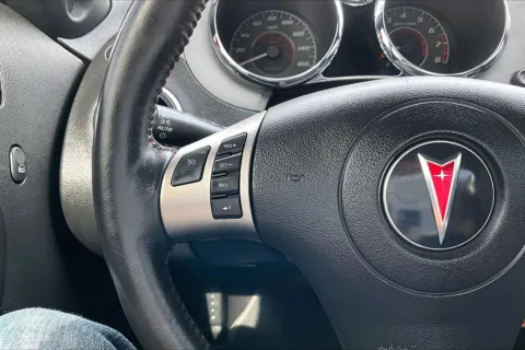 More photos of 2008 Pontiac Solstice GXP at Redlands CDJR, CA