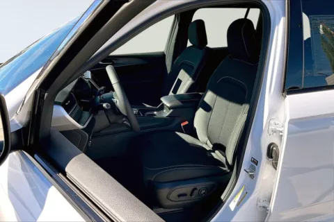 Another view of 2026 Jeep Grand Cherokee Laredo for sale in Redlands, CA at Redlands CDJR