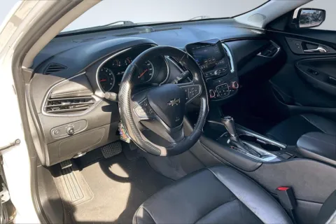 More photos of 2019 Chevrolet Malibu LT at Redlands CDJR, CA