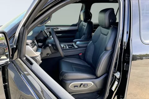 Another view of 2026 Jeep Grand Wagoneer for sale in Redlands, CA at Redlands CDJR