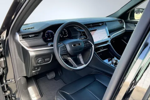 More photos of 2026 Jeep Grand Cherokee Limited at Redlands CDJR, CA