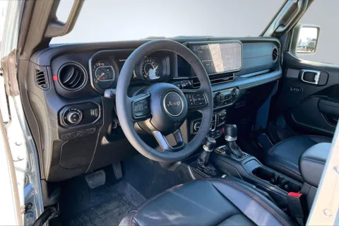 More photos of 2025 Jeep Gladiator Rubicon at Redlands CDJR, CA