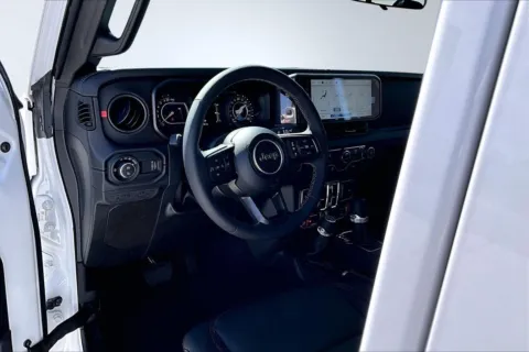 More photos of 2025 Jeep Gladiator Rubicon at Redlands CDJR, CA