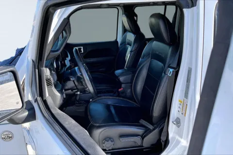 Another view of 2020 Jeep Gladiator Overland for sale in Redlands, CA at Redlands CDJR