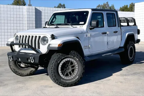 Photos of 2020 Jeep Gladiator Overland for sale in Redlands, CA at Redlands CDJR
