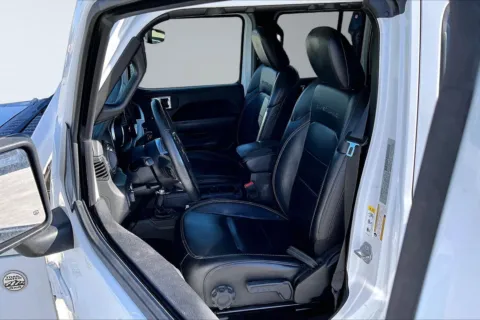 Another view of 2020 Jeep Gladiator Overland for sale in Redlands, CA at Redlands CDJR