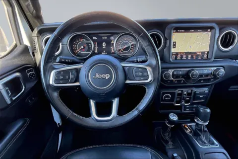 More photos of 2020 Jeep Gladiator Overland at Redlands CDJR, CA