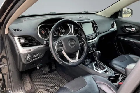 More photos of 2016 Jeep Cherokee Trailhawk at Redlands CDJR, CA