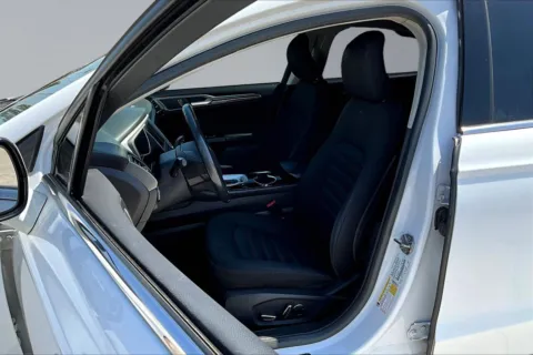 Another view of 2016 Ford Fusion SE for sale in Redlands, CA at Redlands CDJR