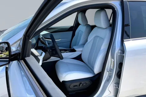 Another view of 2026 Jeep Cherokee Laredo for sale in Redlands, CA at Redlands CDJR