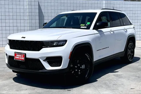 Photos of 2024 Jeep Grand Cherokee Altitude for sale in Redlands, CA at Redlands CDJR