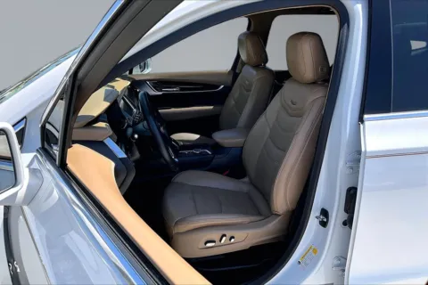 Another view of 2020 Cadillac XT6 Premium Luxury for sale in Redlands, CA at Redlands CDJR