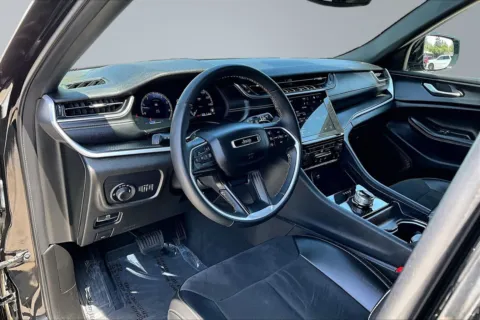 More photos of 2024 Jeep Grand Cherokee Altitude at Redlands CDJR, CA