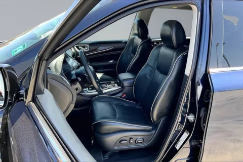 Another view of 2019 INFINITI QX60 LUXE for sale in Redlands, CA at Redlands CDJR