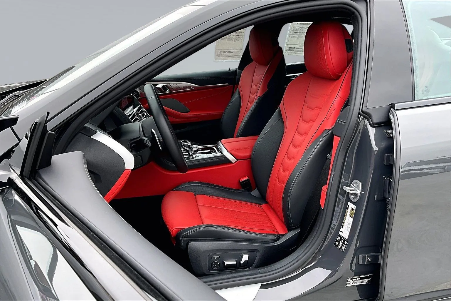 2026 BMW 8 Series M850i - Photo 3