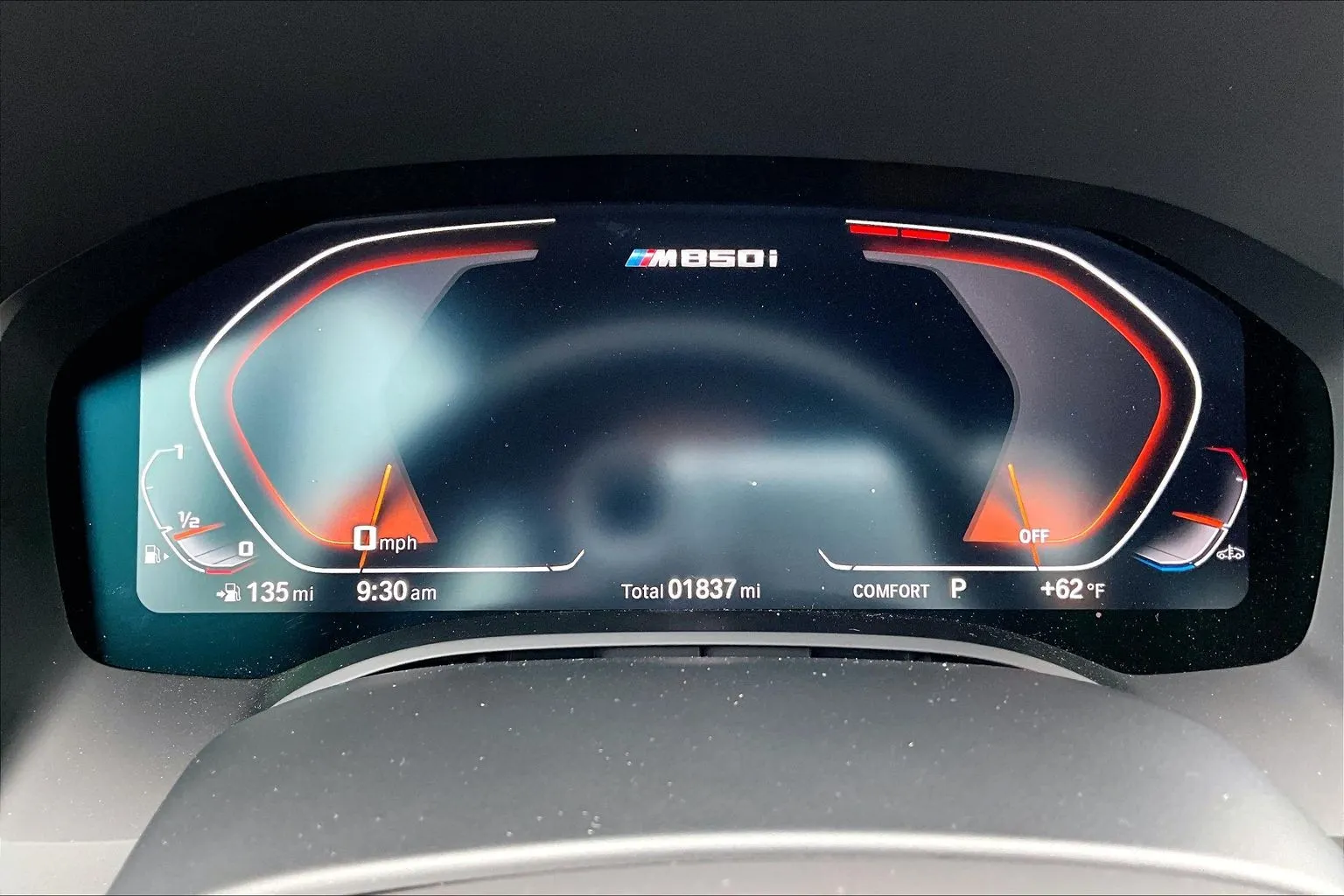 2026 BMW 8 Series M850i - Photo 8