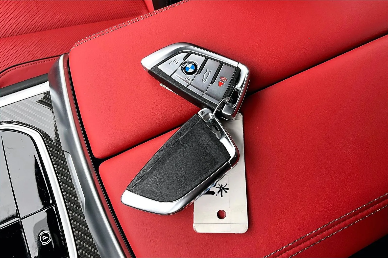 2026 BMW 8 Series M850i - Photo 26