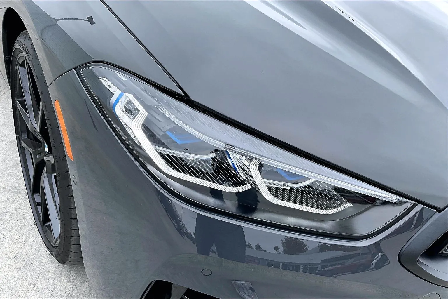 2026 BMW 8 Series M850i - Photo 28