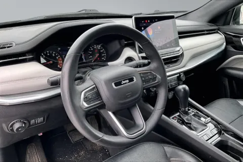 More photos of 2023 Jeep Compass Limited at Redlands CDJR, CA