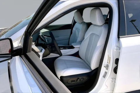 Another view of 2026 Jeep Cherokee Laredo for sale in Redlands, CA at Redlands CDJR