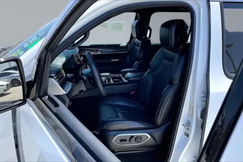 Another view of 2023 Jeep Wagoneer L Series II for sale in Redlands, CA at Redlands CDJR