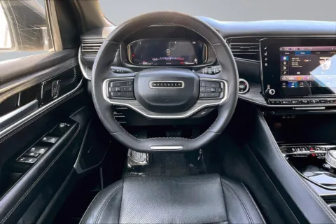 More photos of 2023 Jeep Wagoneer L Series II at Redlands CDJR, CA