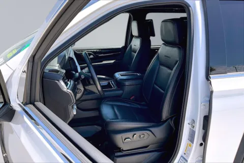 Another view of 2021 GMC Yukon XL Denali for sale in Redlands, CA at Redlands CDJR