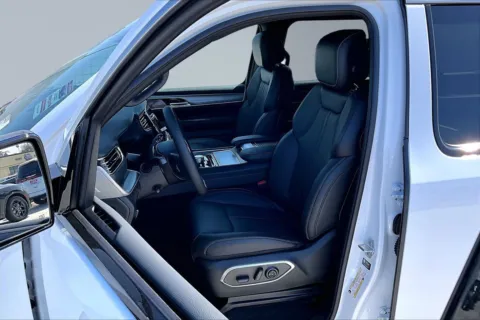 Another view of 2026 Jeep Grand Wagoneer for sale in Redlands, CA at Redlands CDJR