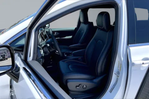 Another view of 2027 Chrysler Pacifica Select for sale in Redlands, CA at Redlands CDJR