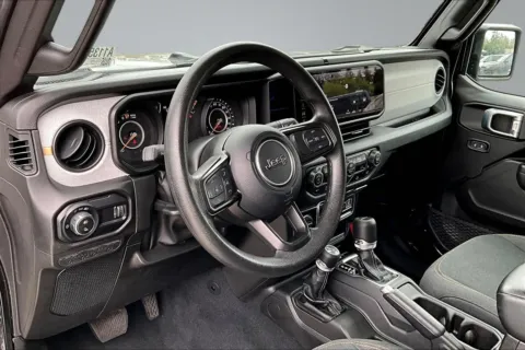 More photos of 2025 Jeep Gladiator Nighthawk at Redlands CDJR, CA
